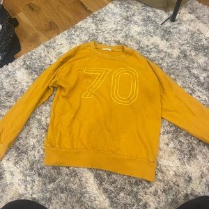 Mustard sweatshirt/long sleeve, number, rips